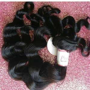 Loose wave 3 bundles with closure